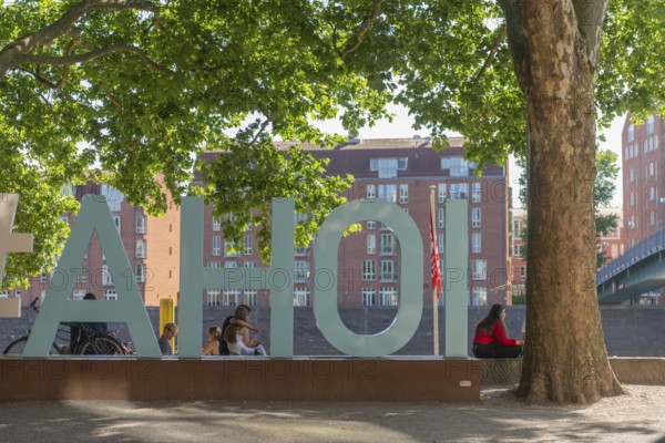 Schlachte, historical promenade along the Weser, sailor's greeting, lettering Ahoy, trees,