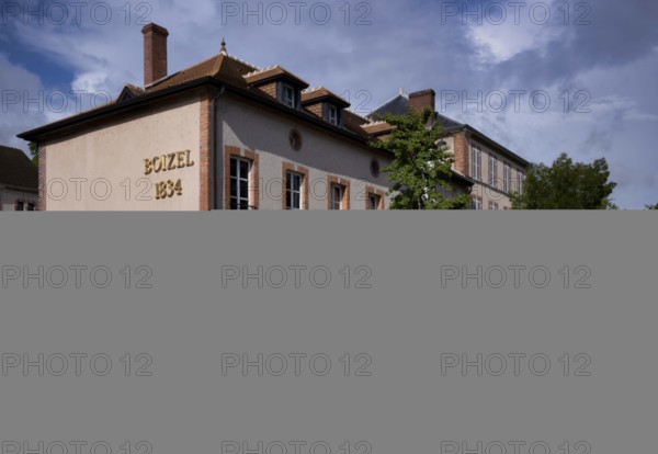 Head Office, Headquarters, Headquarters, Atelier 1834 Champagne Boizel, Logo, Avenue de Champagne,