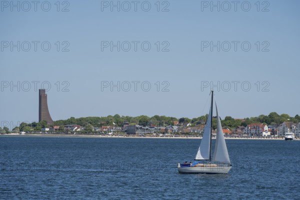 Naval memorial, beach, ship, Laboe, Baltic seaside resort, fjord, Baltic Sea, North Frisia,