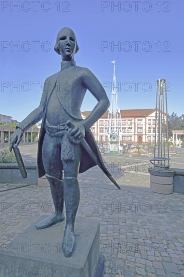Monument to Landgrave Ludwig IX of Hesse-Darmstadt and city founder, nobleman with sword, bronze