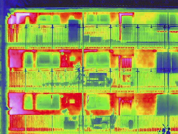 Thermal image or thermography, symbol photo, interpolated. Apartment block. Stuttgart,