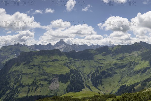 Mountain panorama from the Koblat high trail on the Nebelhorn over the Obertal valley with lush
