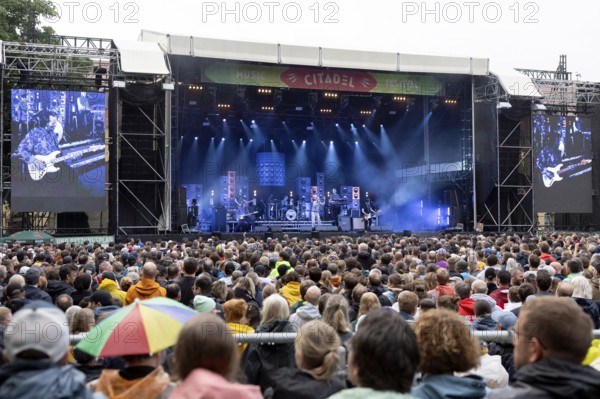 Wanda, Rock/Pop Band, Austria, Schön bei dir Live 2025 Tour, open air at the Citadel Music