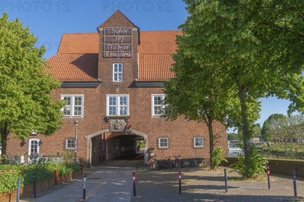 Entrance to the Weserburg, Museum of Contemporary Art on the Weser, modern art, exhibition, art