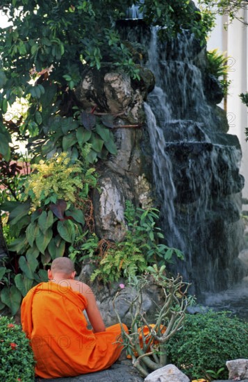 Meditating monk, waterfall, Wat Pho, Bangkok, Thailand, December 2002, vintage, retro, old,