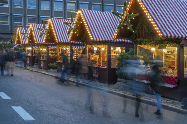 Christmas stands at the children's Christmas market in the evening, Hans Sachs Platz, Nuremberg,