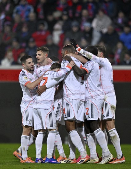 Goal celebration Raphael Guerreiro FC Bayern Munich FCB (22) Josip Stanisic FC Bayern Munich FCB