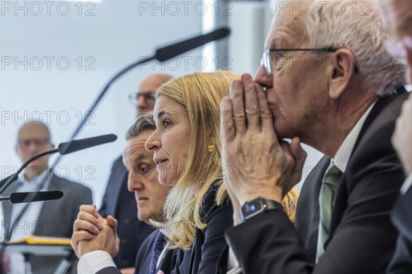 Special meeting of the Stuttgart 21 steering committee: from left Frank Nopper (Mayor of