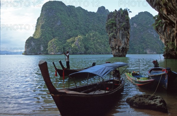 Boats, James Bond rocks, James Bond island, two years in front of the tsunami, Phangnga Bay, Ko