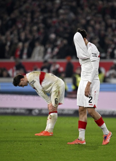Disappointment at Ameen Al-Dakhil VfB Stuttgart (02) jersey over head, Angelo Stiller VfB Stuttgart