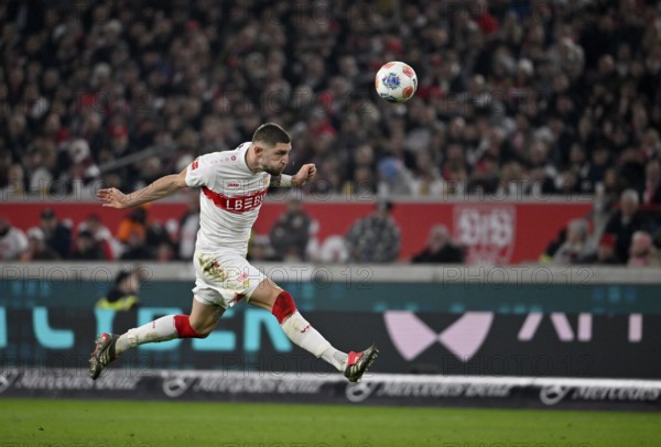 Jeff Chabot VfB Stuttgart (24) Action on the ball Header MHPArena, MHP Arena Stuttgart,