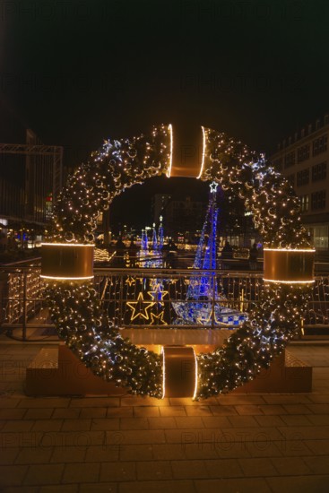 Christmas decoration in Kiel am Holstenfleet, Kleiner Kiel Canal, city center, Christmas, lighting,