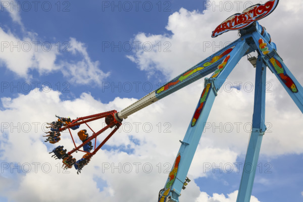 Fairground in Ulm Friedrichsau, folk festival, hustle and bustle, amusement park, amusement