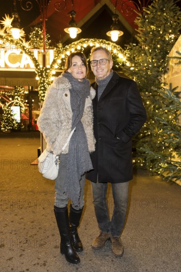 Gerit Kling with man Wolfram Becker at the premiere of the 21st Original Roncalli Christmas Circus