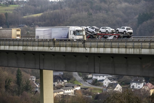 The Wiehl Valley Bridge, A4 motorway, the motorway bridge is considered extremely dilapidated,