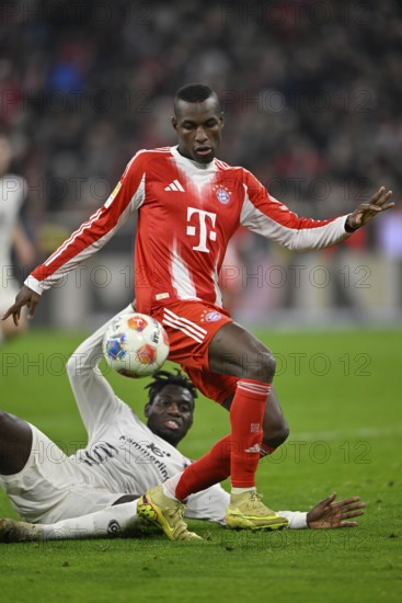 Tackle, action Danny da Costa 1. FSV Mainz 05 (21) against Nicolas Jackson FC Bayern Muenchen FCB