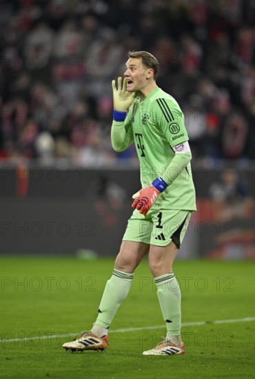 Goalkeeper Manuel Neuer FC Bayern Munich FCB (01) Gesture Gesture calls Allianz Arena, Munich,
