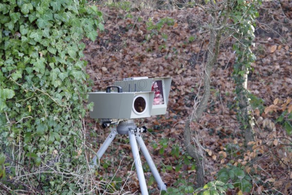 Radar meter, lightning system, traffic monitoring, speed control, speed shifter, A mobile radar