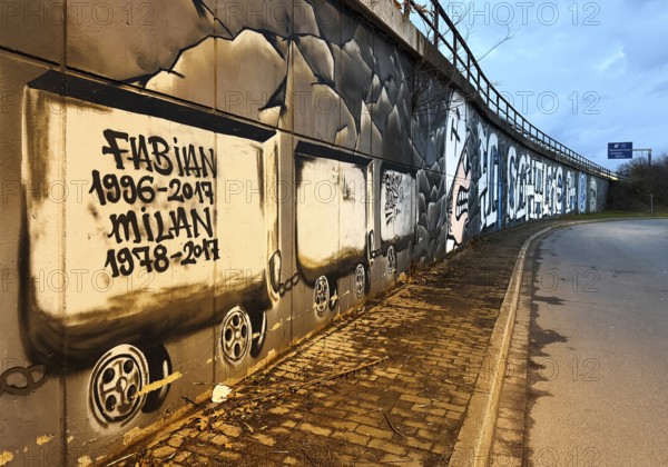 Mural at exit no. 17 on the A 42 Gelsenkirchen-Schalke, Schalker Meile of FC Schalke 04,