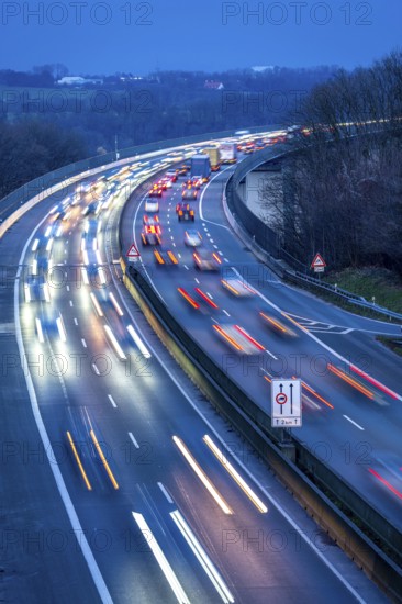 Evening traffic on the A52 motorway, between Düsseldorf and Essen, at the Ruhr Valley Bridge,