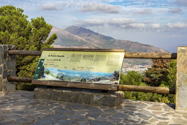 Viewpoint Puerto Saucillo, Mirador, mountain range Sierra de las Nieves, Parque Nacional Sierra De