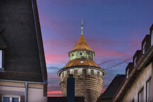 Historic Sinwell Tower illuminated in the evening, Old Town, Nuremberg, Middle Franconia, Bavaria,