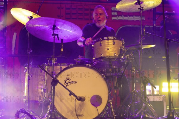 Jean-Paul Gaster, drummer of Clutch, live on UK & European Tour 2025 at Huxleys Neue Welt in Berlin