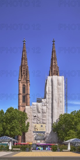 St. Boniface Catholic Church, scaffolding, renovation, trees, blue sky, cirrus clouds, Luisenplatz,