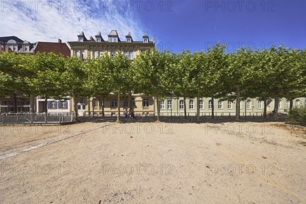 Hessian Ministry of Culture, Education and Opportunities, general architecture, houses, historic