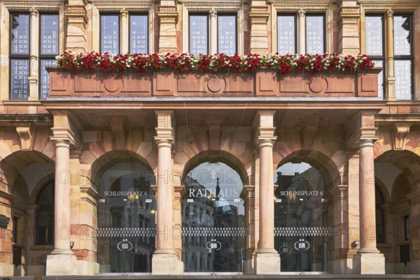 Town hall, entrance, door, round arches, columns, architect Georg von Hauberrisser, neo-Renaissance
