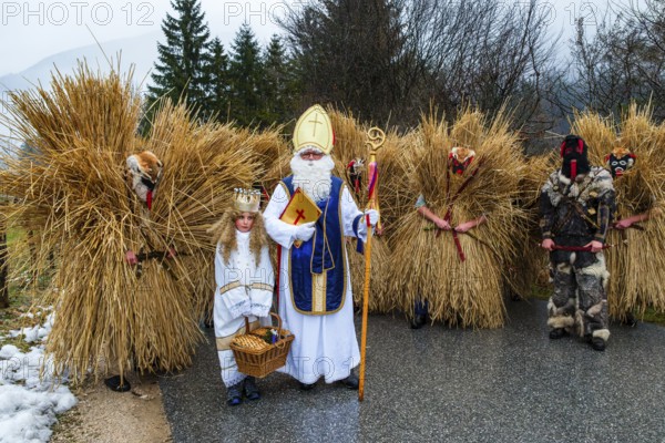 Nikolaus and Engerl with Buttnmandl and Krampus, Bischofswiesen, Berchtesgadener Land, Upper