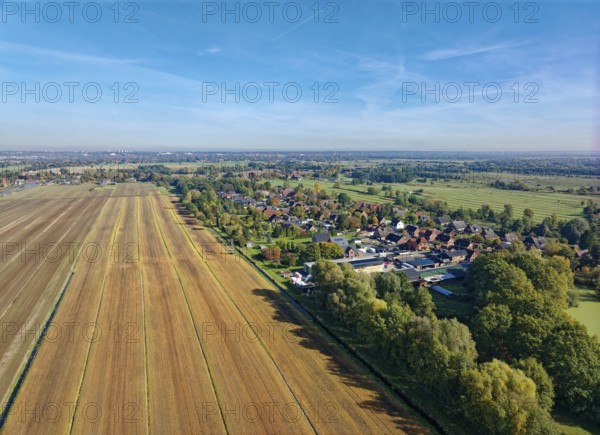 Autumn fields near Fünfhausen in Hamburg's Vier- und Marschlanden. aerial view. Fünfhausen,
