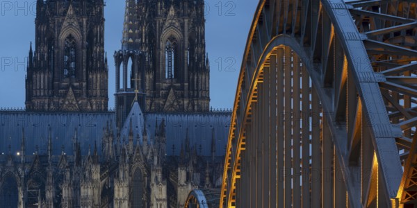 Abendstimmung am Kölner Dom, Hohenzollernbrücke, Cologne, North Rhine-Westphalia, Germany
