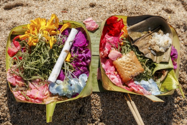 Canang Sari is a Balinese offering that expresses Wasa (God) or the creators of life to Sang Hyang