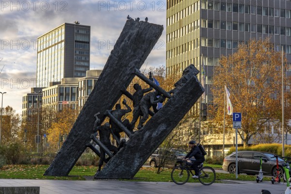 Downtown Essen, Miners' Monument Steile Lagerung, am Europaplatz, high-rise office buildings, at