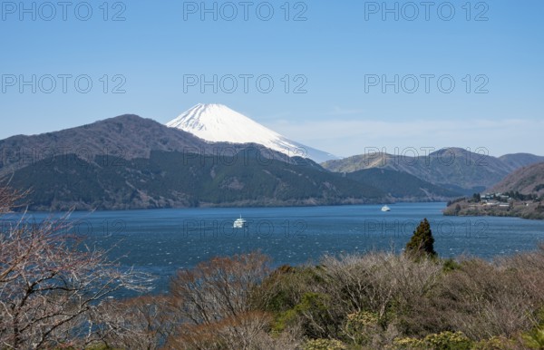 View of Lake Ashi with Mount Fuji volcano, Benten-no-hana Tenbodai viewpoint, Hakone Park, Hakone,