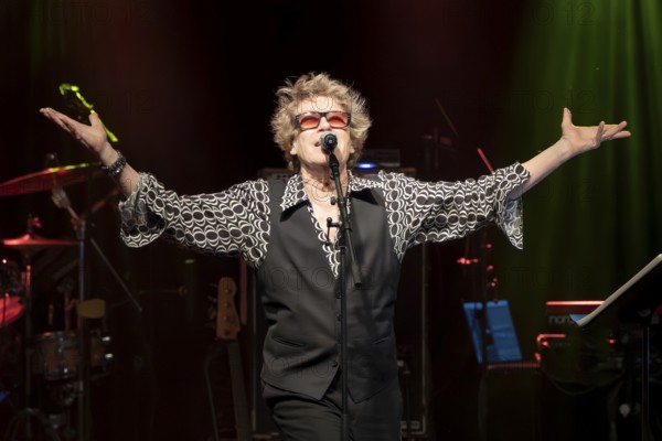 Singer Richard Butler, The Psychedelic Furs, rock band, UK, Live 2025 tour, concert on 08.11.2025
