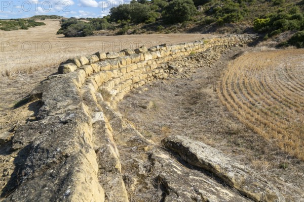 Presa de Cubalmena stone wall dam, Roman site of Los Banales, near Layana, Zaragoza province,