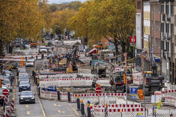 Large-scale construction site on Alleestrasse in downtown Bochum, road construction, construction