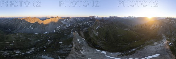 Sunrise 360° Alpine panorama, aerial view of Bachlenkenkopf, summit of the Großvenediger, Venediger