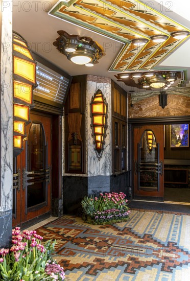 Tuschinski Theatre, Pathé Tuschinski, traditional 1920s Art Deco style cinema, Reguliersbreestraat,