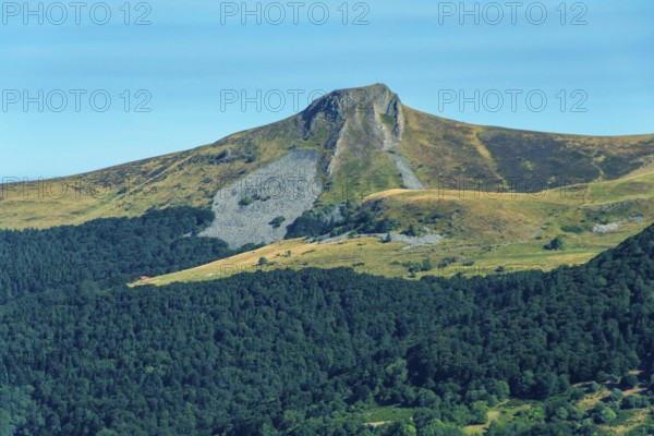 Auvergne Volcanoes Regional Park. La Banne d'Ordanche culminate at 1515m . Puy de Dome. Auvergne