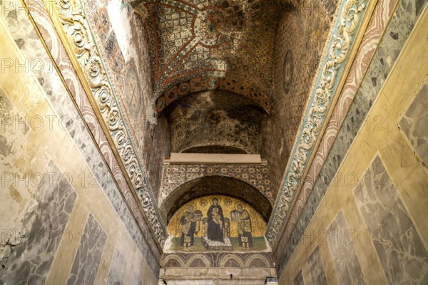 Founder mosaic with Mary, Emperor Justinian and Emperor Constantine in the Hagia Sophia or Church