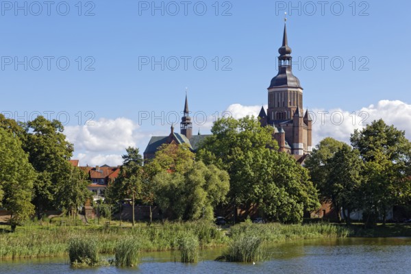 In front Knieperteich, behind, St. Mary's Church, also known as Marienkirche, basilica, late