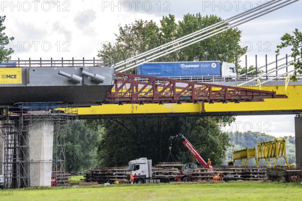 New construction of the second motorway bridge Neuenkamp of the A40, over the Rhine near Duisburg,