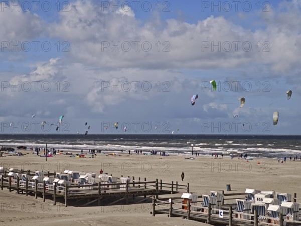 California kitesurfing Masters 2025, kitesurfing, strong wind, sport, pleasure, spectators, North