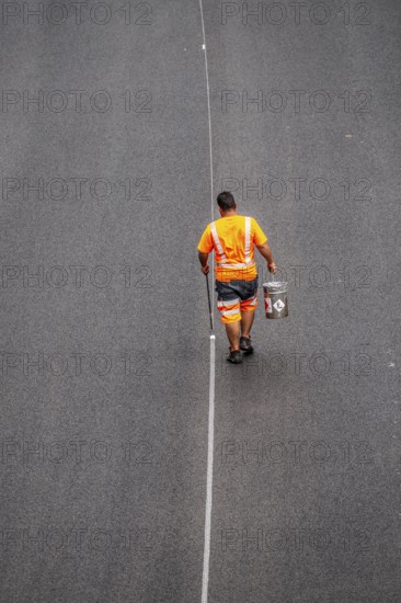 Rehabilitation of the A52 motorway near Essen, an 8 km long section between the Essen-Kettwig