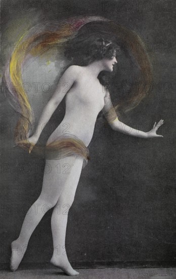 Female nude from around 1899, erotic postcard, Playgirl, A woman in a dancing pose, surrounded by