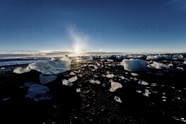 Jökulsarlon, icebergs, glacial lake, Vatnajökull Glacier, winter, beach, Iceland* Jökulsarlon,