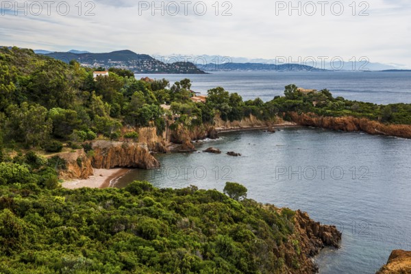 Picturesque coast and red rocks, near Anthéor, Saint-Raphaël, Massif de l'Esterel, Esterel
